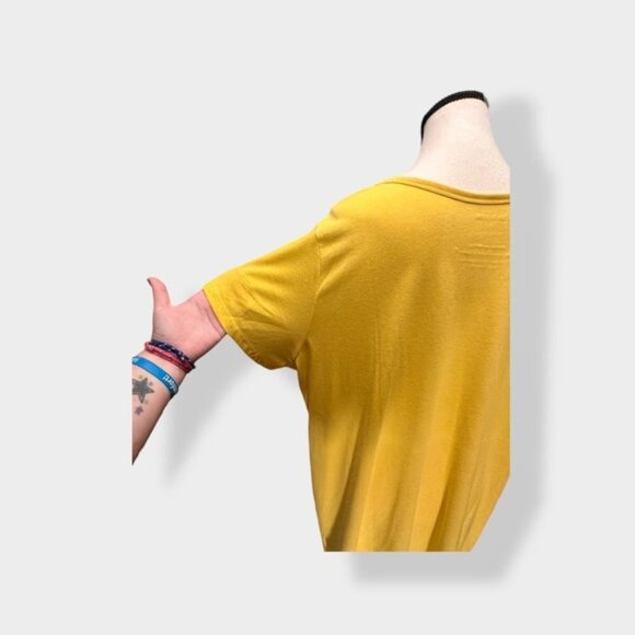 NWT torrid Classic Fit Golden Yellow Tee 3X - Picture 4 of 7